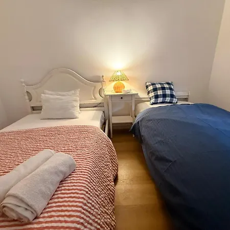 2-bedroom - Historic Center, Nearby *